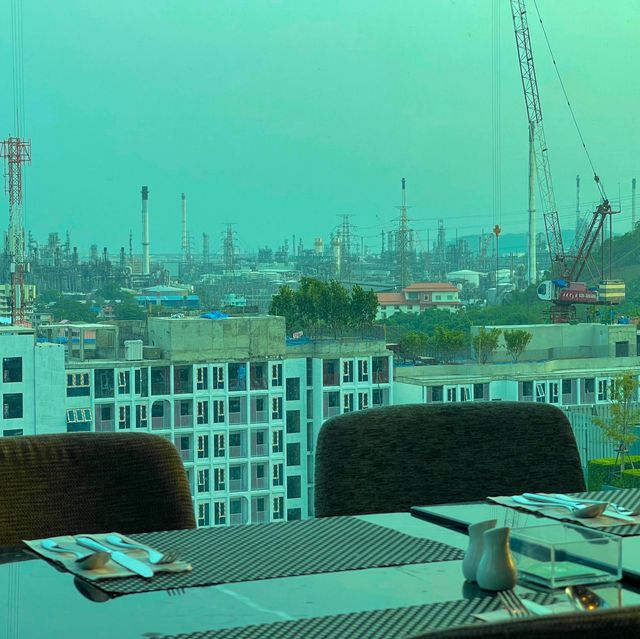 🍴 ห้องอาหาร Level 8 Kitchen and Bar