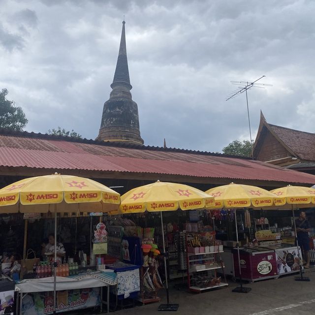泰國大城，臥佛巨擘鎮守的崖差蒙空寺