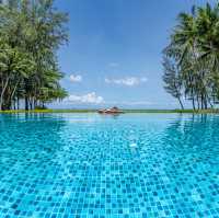 รีสอร์ทสุดหรูติดทะเล มีชายหาดส่วนตัว 🏝