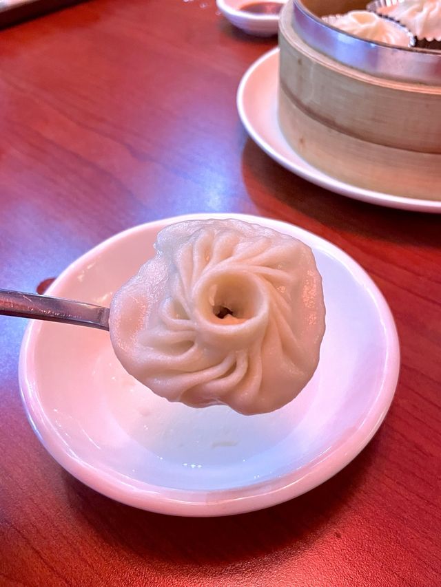인천 차이나타운 맛집, 하얀 짜장면으로 유명한 연경