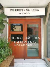 พฤษภา คาเฟ่ไม่ธรรมดาบ้านโป่ง