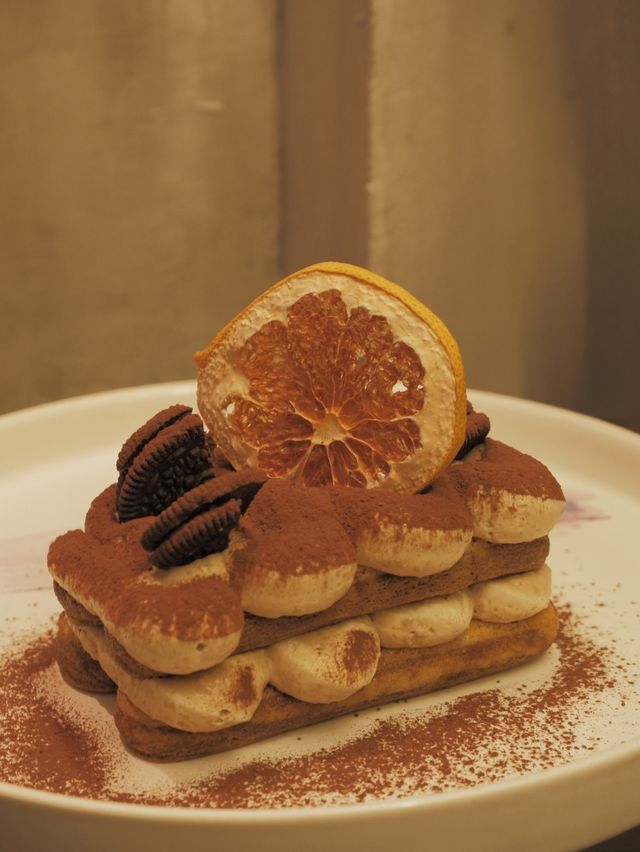 元朗工業風Cafe，推出二人聖誕大餐