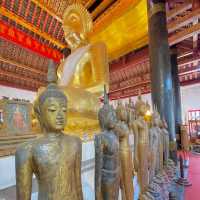 Wisunnarat's Timeless Embrace: A Journey