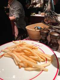 金鐘｜人氣法式扒房🇫🇷 高質10安士牛排🥩& 薯條任食🍟