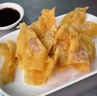 ทานบะหมี่ รับปีมังกร ที่ตลาดน้อย