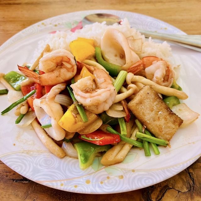 ก๋วยเตี๋ยวต้มยำ อาหารตามสั่ง เด็ดจริง