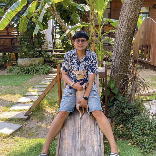 ชายนาคาเฟ่ นนทบุรี
