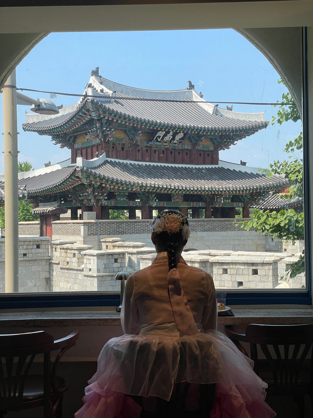 풍남문뷰가 멋진 카페 라이브어라이브💗