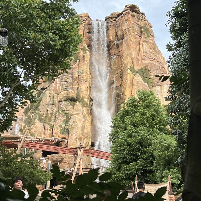 Shanghai Disneyland ❤️ one of my best memory…