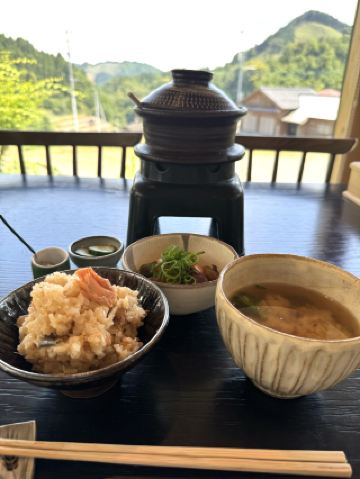 【福岡カフェ】宝珠山の棚田を眺めながら、のんびりと土鍋ご飯はいかが？🍚