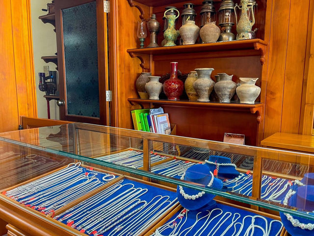 ลงยาเครื่องประดับ ที่ร้านทองโบราณ จังหวัดสุโขทัย