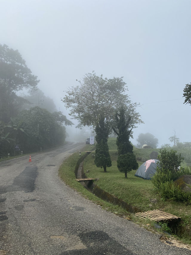 ฤดูฝนที่บ้านผาฮี้ | เชียงราย 🏡⛰️🌧️🌈