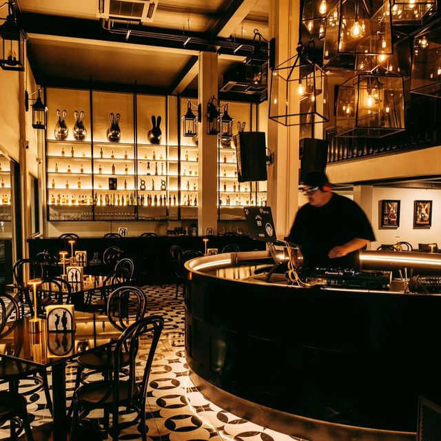 Black Rabbit Bar & Bistro 