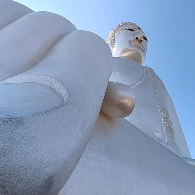 วัดรอยพระพุทธบาทภูมโนรมย์ มุกดาหาร