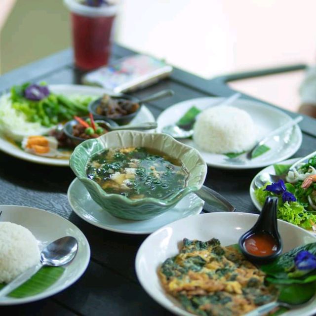 วนธารา คาเฟ่ริมน้ำ พิษณุโลก