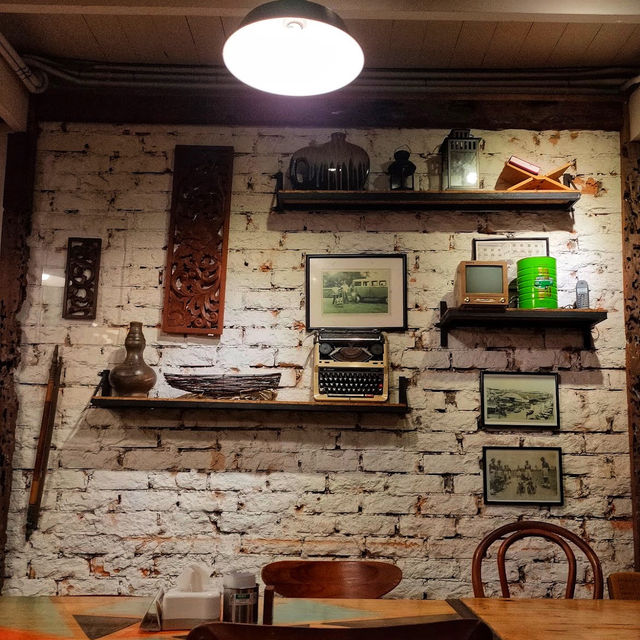 🇲🇾 Kedai Koffie: Taste Tradition with a Modern Twist!