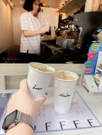 ☕️ 𝗔 𝗣𝗔𝗣𝗘𝗥 𝗖𝗨𝗣 𝗰𝗼𝗳𝗳𝗲𝗲 & 𝗳𝗿𝗶𝗲𝗻𝗱