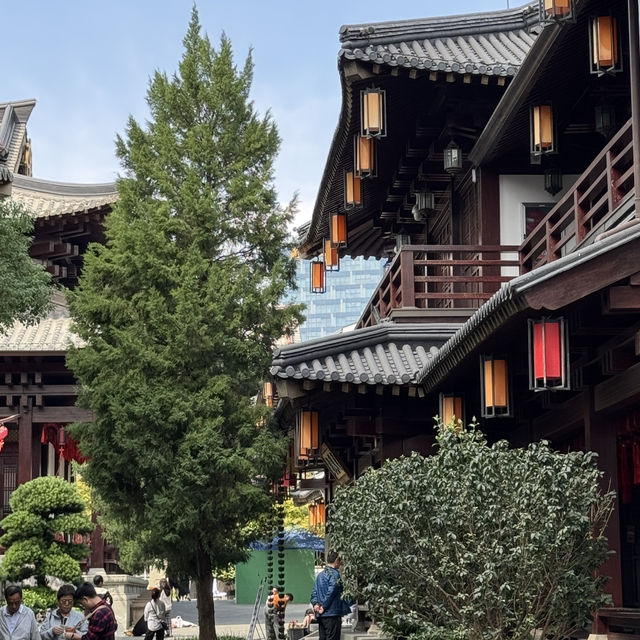 A BEAUTIFUL PLACE IN THE HEART OF HANGZHOU