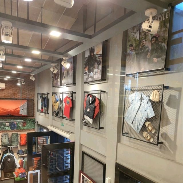 🇮🇩 Gear Up for Adventure at Eiger Flagship Store