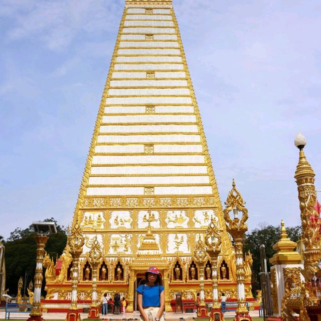 วัดพระธาตุหนองบัว อุบลราชธานี