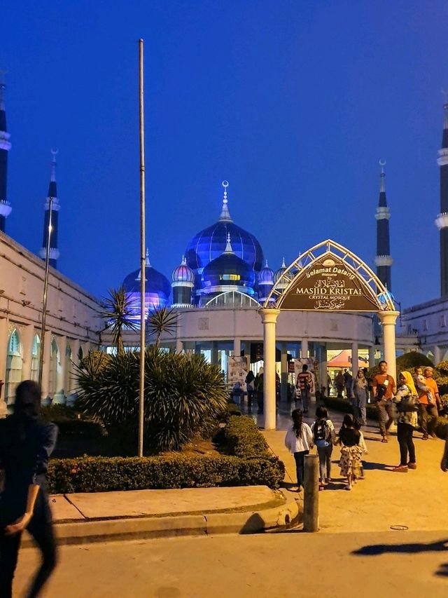 "Kuala Terengganu: A Journey Through Heritage, Culture, and Coastal Splendor"