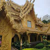เที่ยวเชียงราย ไหว้พระวัดร่องขุ่นสวรรค์บนดิน