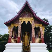 วัดแสนสุขาราม หลวงพระบาง