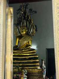 กราบพระนอน ณ วัดโพธิ์ 🙏🙏