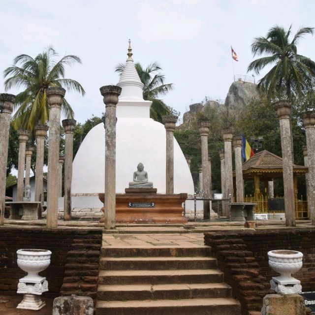 The white stupas of Mihintale 🇱🇰