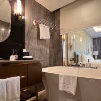 Sky-High Elegance: My Luxurious Stay at Vinpearl Landmark 81, Autograph Collection