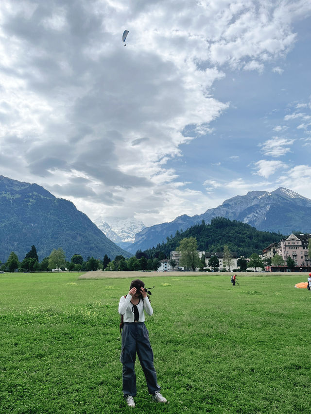 瑞士 🇨🇭｜因特拉肯🏞️ 滑翔傘會後悔…？🪂