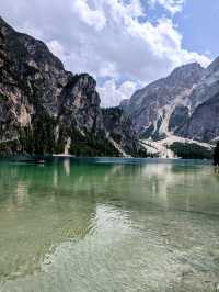 阿爾卑斯山的珍珠，東多洛米蒂的絕美景點：布萊埃斯湖 Lago di Braies