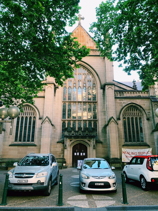 Sydney’s Cultural Contrast