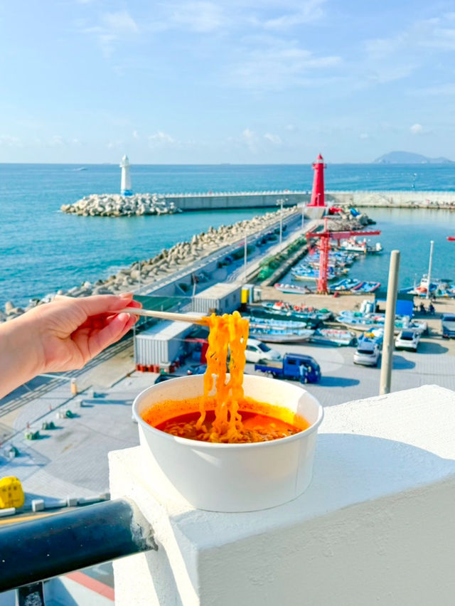 부산 여행 청사포 바다라면 오션뷰 무인 라면카페🍜