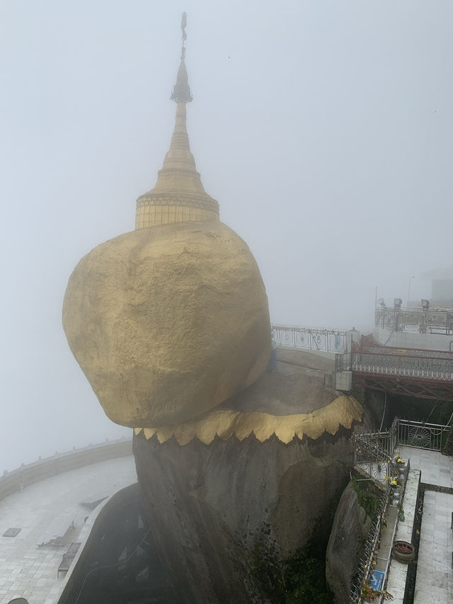 【ミャンマー】ゴールデンロック🇲🇲