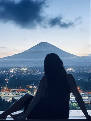 🌟 **富士山Hotel Clad：與富士山共度的夢幻時光** 🌟