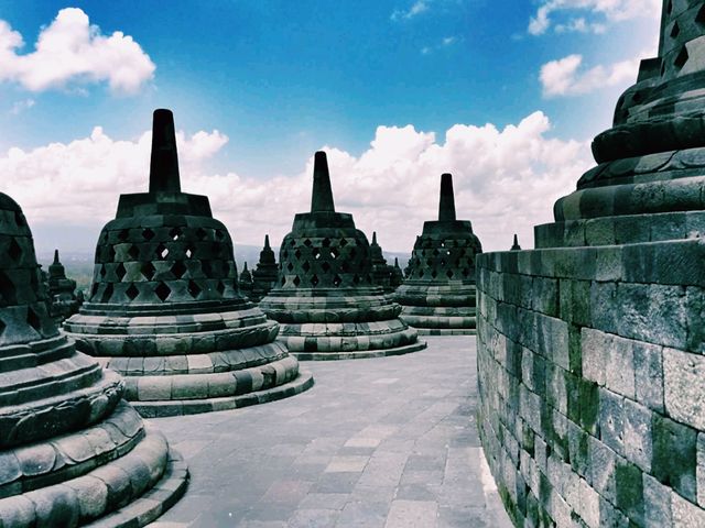 印度尼西亞馬格朗著名景點：婆羅浮屠 Candi Borobudur，適合打卡拍照📸