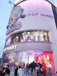 POP MART เซี่ยงไฮ้สวรรค์ของคนรัก Art toy