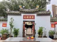 Johor Ancient Temple: Time Travel, Tiger Whispers & Legendary Laksa" 🐯🍜