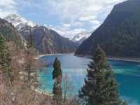 Fairytale valleys of Jiuzhaigou 