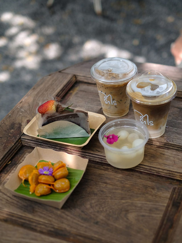 A Hidden Thai-Style Riverside cafe