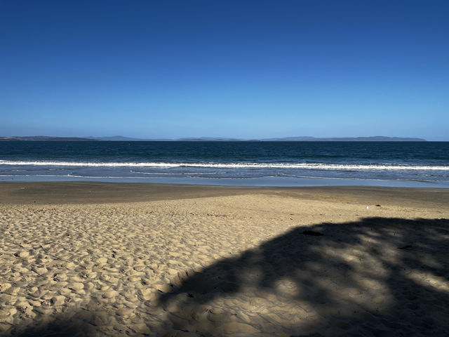 Explore the beauty of Hobart Seven mile Beach 