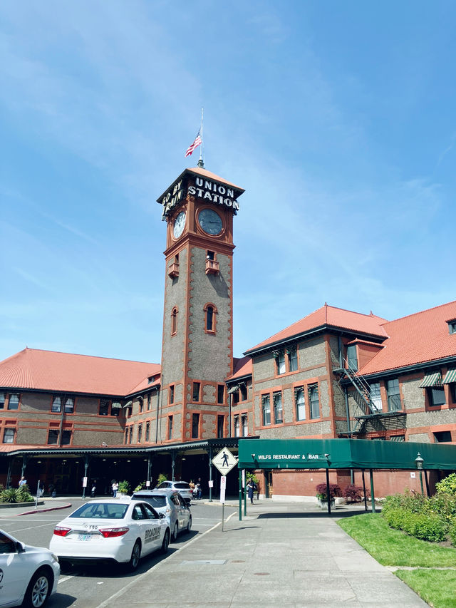 기차 여행의 낭만을 느낄 수 있는 포틀랜드 Union Station!