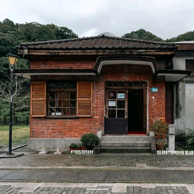 Houtong Cat Village