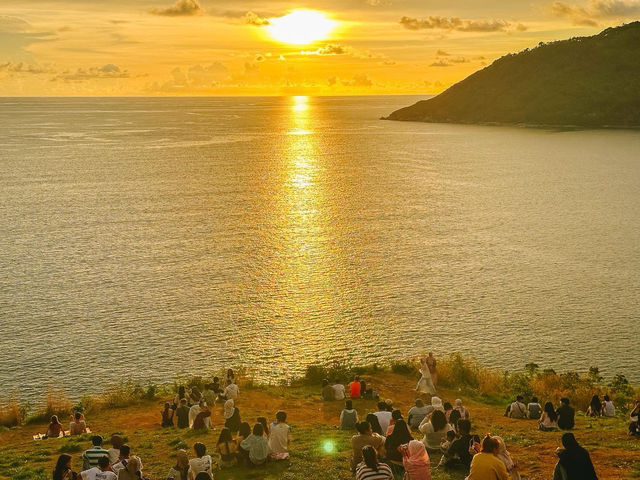 วิวพระอาทิตย์ตกมุมนี้… สวยโรแสนติกสุดในภูเก็ต