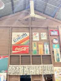 คาเฟ่ “โต๊ะกัง” สกลนคร