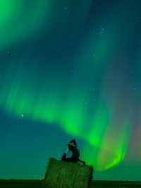 Yoga under the northern light in Saskatchewan Canada🇨🇦💖