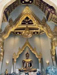เที่ยว วัดไตรมิตรวิทยาราม วรวิหาร กรุงเทพ
