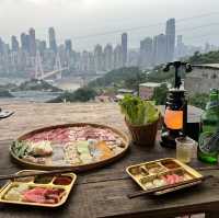丁老头烤肉 – ร้านปิ้งย่างวิวหลักล้านในฉงชิ่ง