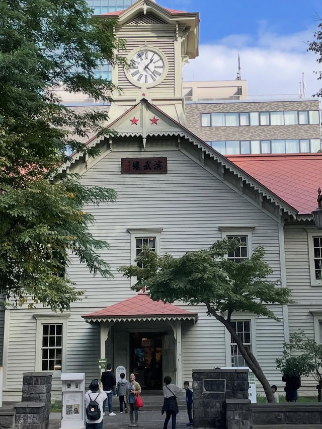 🎯【北海道・札幌時計台】歴史を刻む塔、開拓時代の記憶を感じに